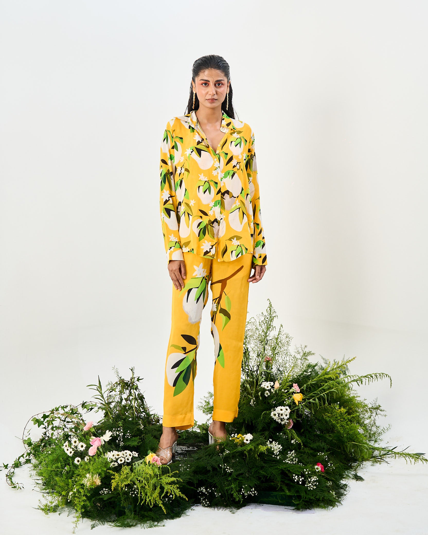 Aam People Yellow 2 Piece Outfit Set Trazenie